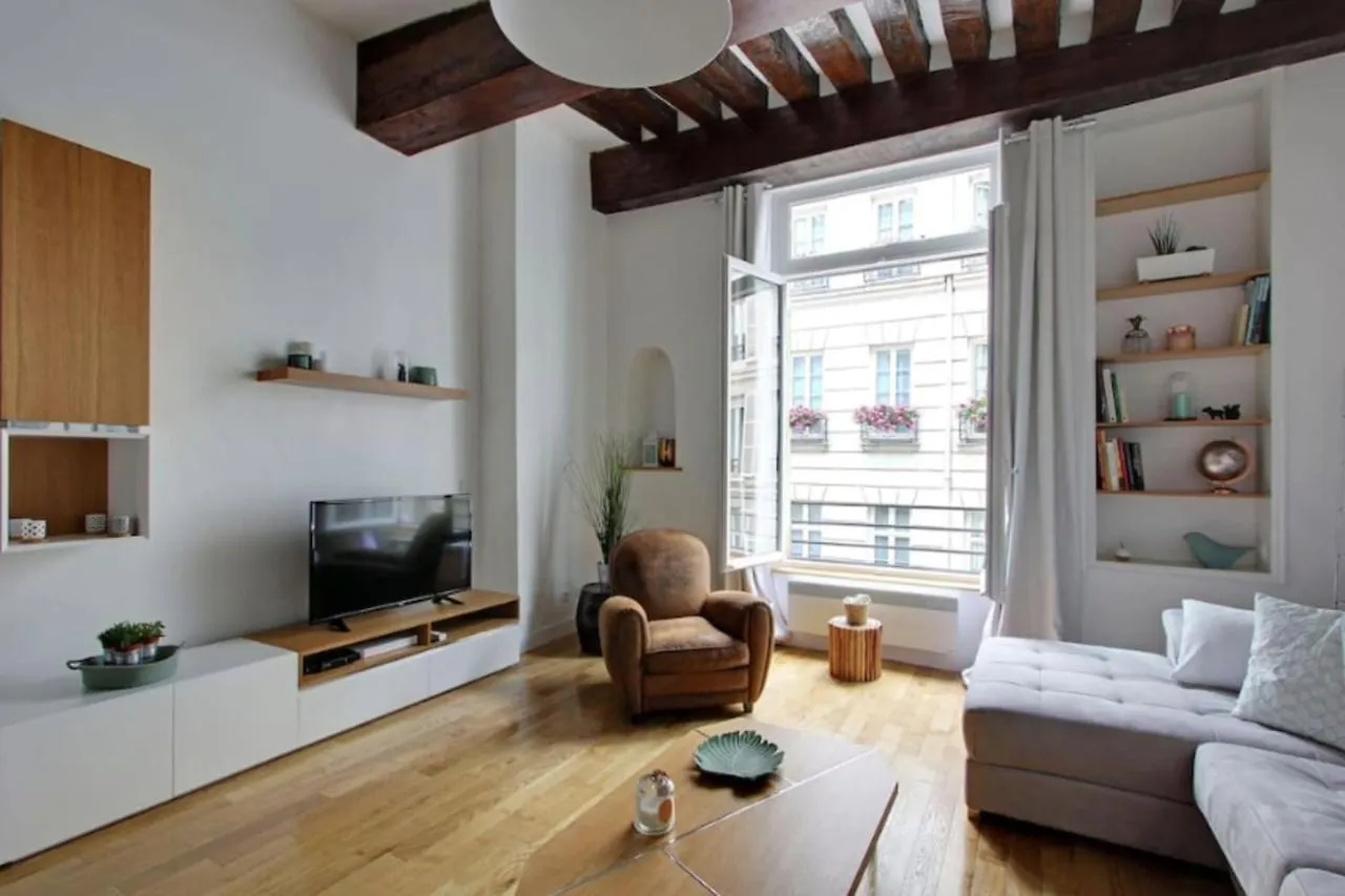 Luminous Loft In Saint-germain Des Pres Paris